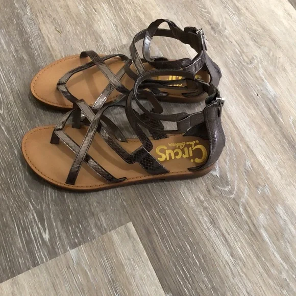 Circus by Sam Edelman Bevin Sandals - Picture 3 of 8